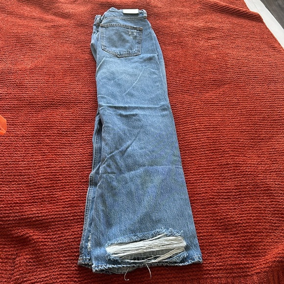 NWT Forever21 Distressed Baggy Jeans - Picture 3 of 4